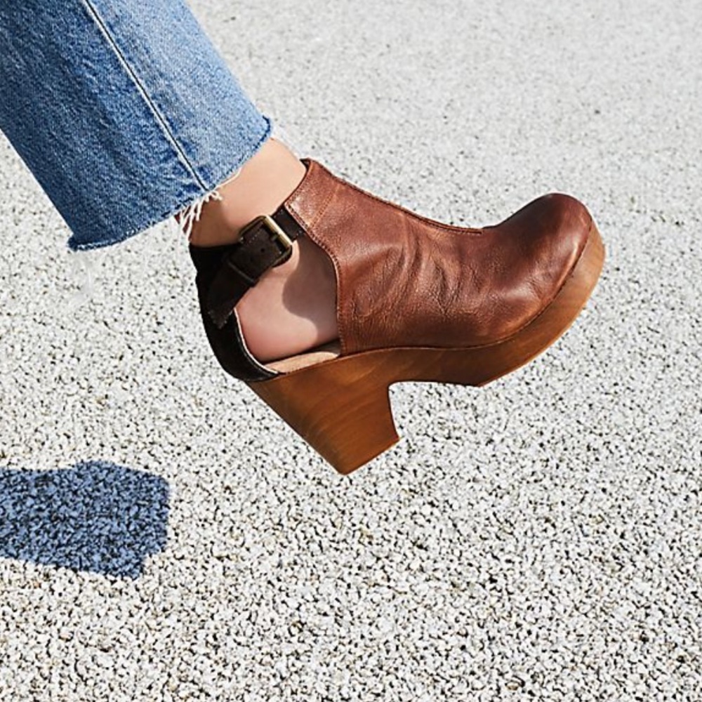 FREE PEOPLE AMBER ORCHARD CLOGS